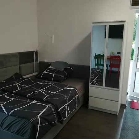 アパート Mirabella 1 *