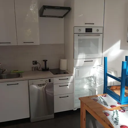 Mirabella 1 アパート